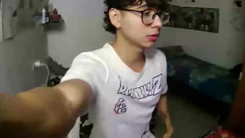 dillom420 online show from December 19, 5:14 am