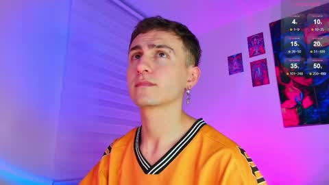 Julian Independent Model online show from April 7, 11:29 pm