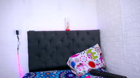 DINA online show from March 10, 7:07 pm