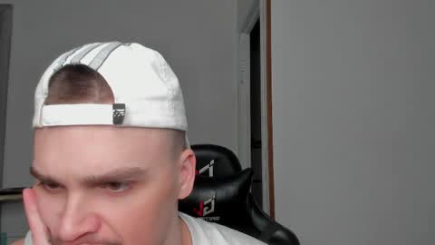 Hot DIN online show from April 9, 2:59 am