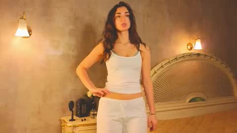 Dina and ill be glad to be here with you follow to me  online show from December 17, 10:33 am