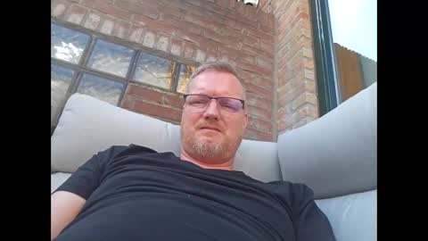 dirkkie1975 online show from May 9, 4:35 pm