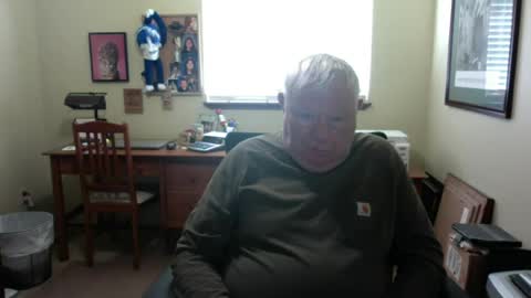 dirtrider195080438 online show from June 19, 5:19 pm
