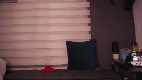 dirty_27cms online show from January 12, 12:50 am