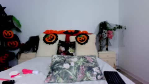 Snapshot of dirtystudentgirl chatting on October 23, 9:33 am Chloe online show from October 23, 9:33 am
