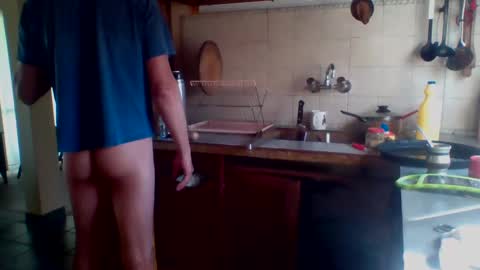 discretopasivo online show from November 1, 11:20 am