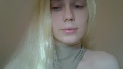 DitaMilton online show from February 28, 9:41 pm