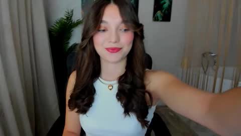 Hannah online show from November 30, 3:46 am