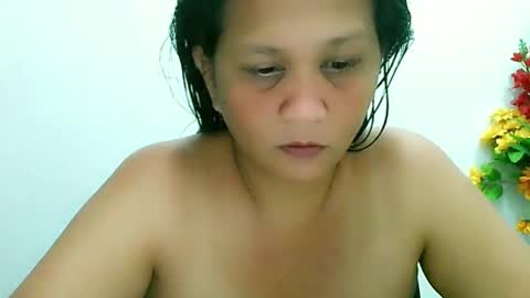 Snapshot of divinegrace10 chatting on February 16, 2:42 am Divine Grace Close To Your Hear online show from February 16, 2:42 am