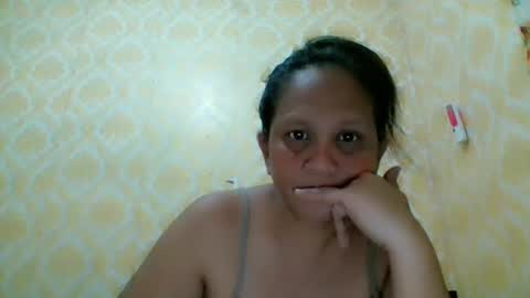 Snapshot of divinegrace10 chatting on October 23, 3:30 am Divine Grace Close To Your Hear online show from October 23, 3:30 am