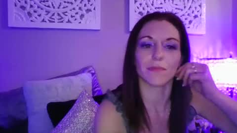 dixieglam online show from March 3, 7:54 am