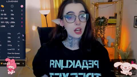 dixipixi_ online show from February 9, 8:54 am