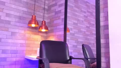 DixyPalmer online show from September 9, 8:42 pm