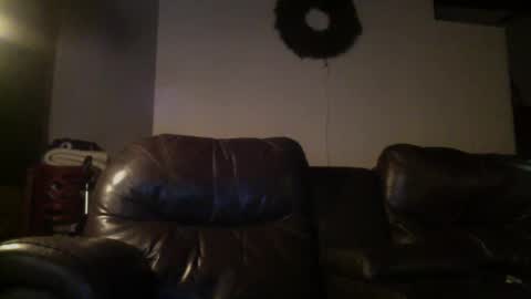 Snapshot of dj_chaterbate chatting on December 27, 5:31 am DJ Chaterbate online show from December 27, 5:31 am