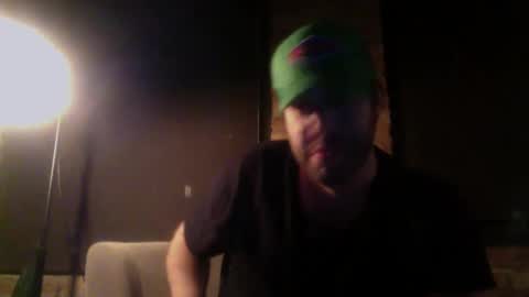 Snapshot of dj_chaterbate chatting on December 22, 12:27 pm DJ Chaterbate online show from December 22, 12:27 pm