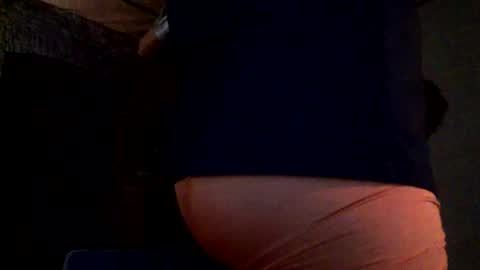 Snapshot of dj_chaterbate chatting on January 25, 7:49 am DJ Chaterbate online show from January 25, 7:49 am