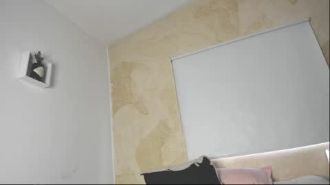 Isa online show from February 11, 12:25 pm