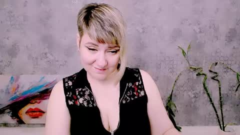 djullia online show from May 14, 7:06 am