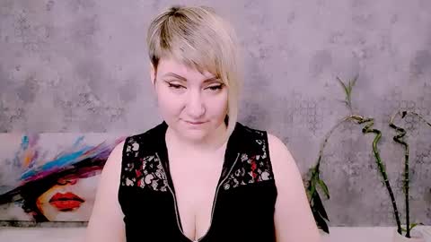 djullia online show from March 21, 8:19 am