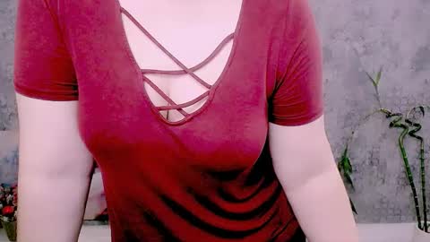 djullia online show from December 18, 7:36 am