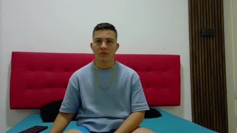  01 online show from May 30, 11:30 am