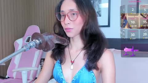 Bella  online show from October 3, 8:28 pm