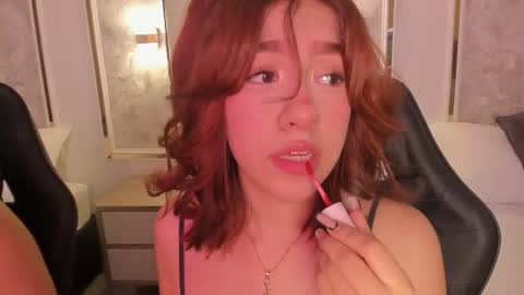 Snapshot of doll_eyeess_ chatting on September 27, 3:04 am D  online show from September 27, 3:04 am