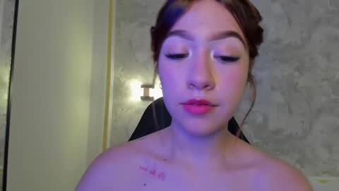 Snapshot of doll_eyeess_ chatting on September 10, 2:45 am D  online show from September 10, 2:45 am