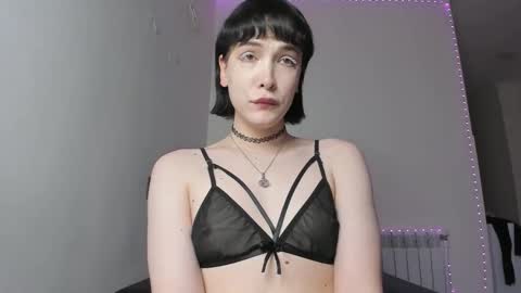 Kira online show from March 8, 8:25 pm