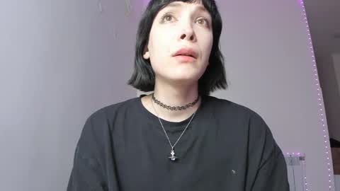 Kira online show from March 5, 7:27 pm