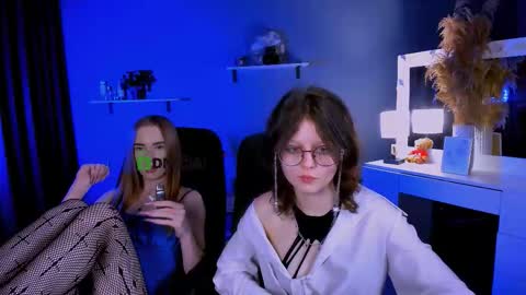 Snapshot of doll_vey chatting on September 29, 7:57 pm doll_vey online show from September 29, 7:57 pm