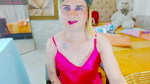 ilona online show from April 26, 5:05 am
