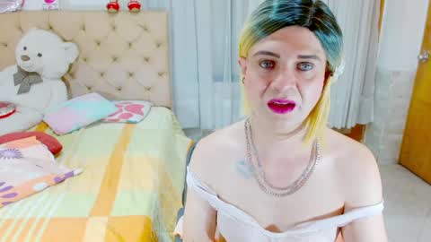 ilona online show from May 19, 5:14 am