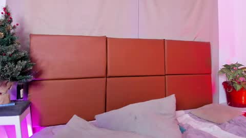 emily --  online show from December 20, 6:35 pm