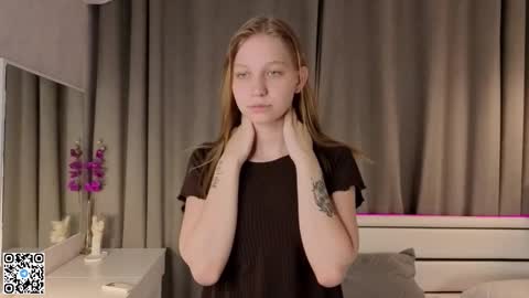 Emilia online show from September 24, 6:14 pm