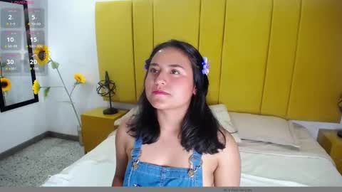 Snapshot of dollywood_ chatting on September 17, 8:34 pm DollyWood online show from September 17, 8:34 pm