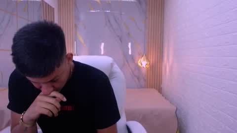 domi online show from March 21, 3:28 pm