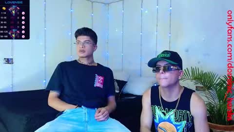 Snapshot of dominic_hanks chatting on January 20, 8:18 pm DOMINIC AND ANDREW online show from January 20, 8:18 pm