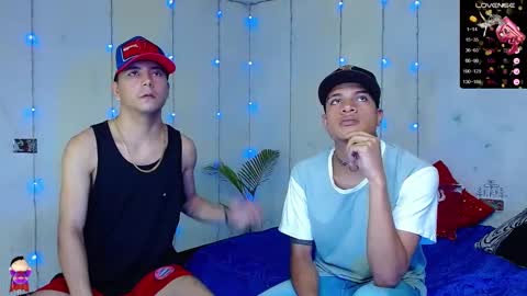 Snapshot of dominic_hanks chatting on December 24, 9:50 am DOMINIC AND ANDREW online show from December 24, 9:50 am