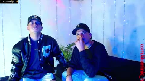 Snapshot of dominic_hanks chatting on March 11, 4:19 am DOMINIC AND ANDREW online show from March 11, 4:19 am