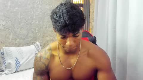 dominic_sg online show from June 16, 11:47 am