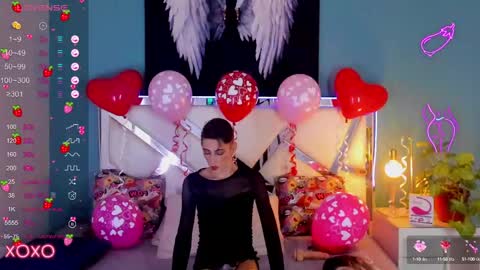 Snapshot of dominic_thailor chatting on February 14, 6:19 pm Dominic online show from February 14, 6:19 pm