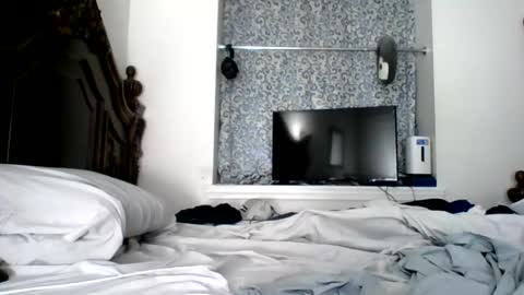 luis online show from July 9, 2:15 am