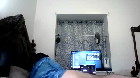 luis online show from June 2, 2:57 am