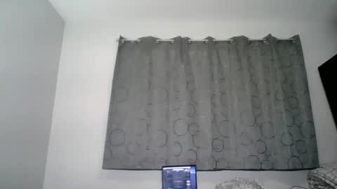 luis online show from December 2, 9:46 pm