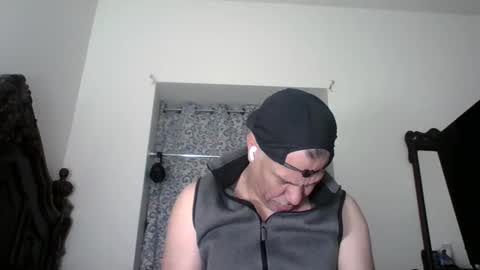 luis online show from April 12, 7:56 am