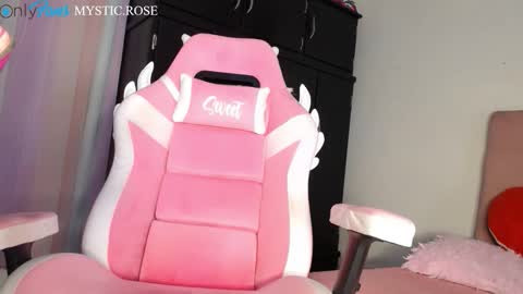 Snapshot of dominika_angel chatting on September 24, 1:23 am   online show from September 24, 1:23 am