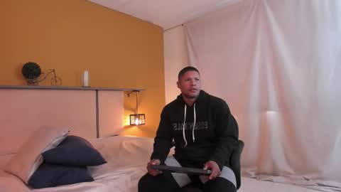 Dominik online show from October 10, 1:39 pm