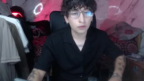 dominus_kane online show from January 16, 3:04 am