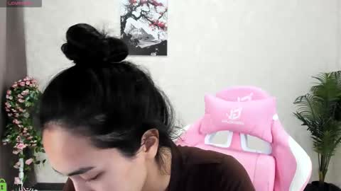 Aura online show from November 4, 8:04 am